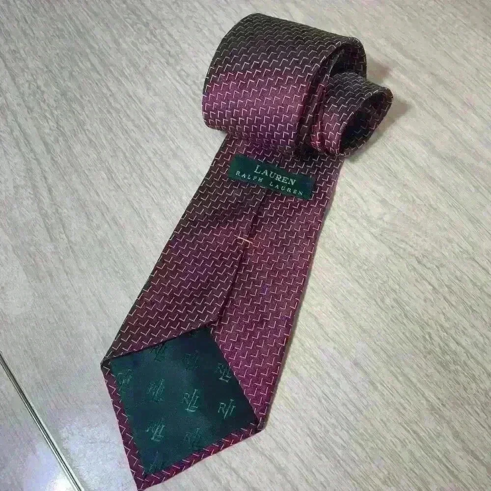 Vintage Lauren‎ Ralph Mens 100% Silk Neck Tie Red/Blue Geometric Careerwear
